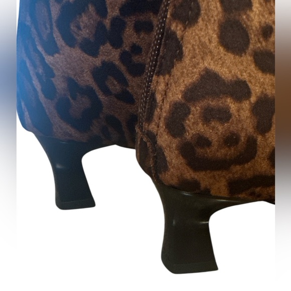 Lauriebelles Leopard Print Heels Size 40 Pointed Toe Brown Black Back Zipper - Picture 7 of 11